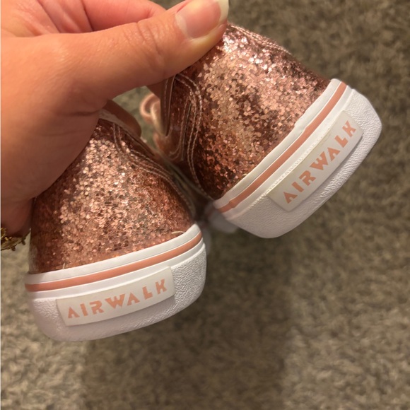 AirWalk kids Pink Shimmer Sneaker - Picture 4 of 7